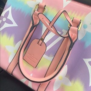 Meet your Posher, Caitlin